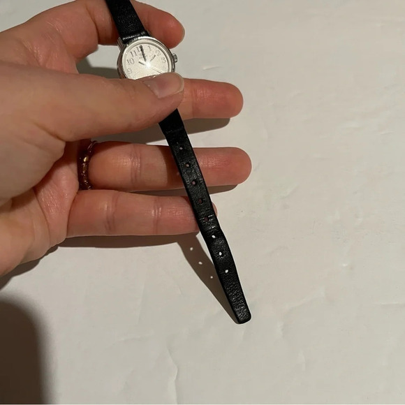 Timex Indiglo Quartz Watch Women Black Strap *needs Battery - Picture 2 of 10